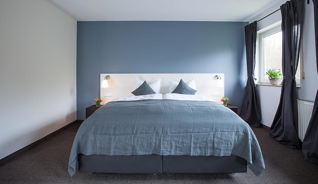 Alpengluehen Smart Hotel Olching Szoba fotó
